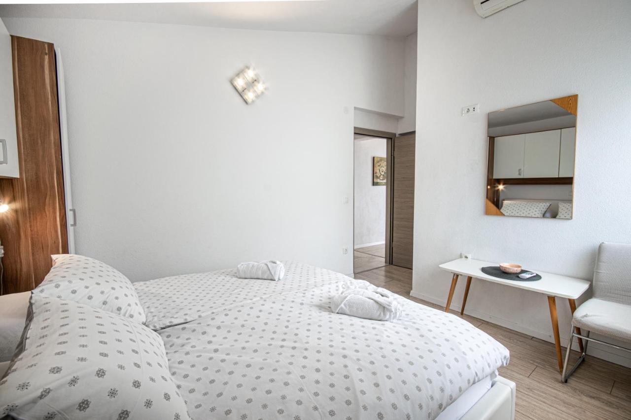 Apartments Villa Luce Makarska Ngoại thất bức ảnh